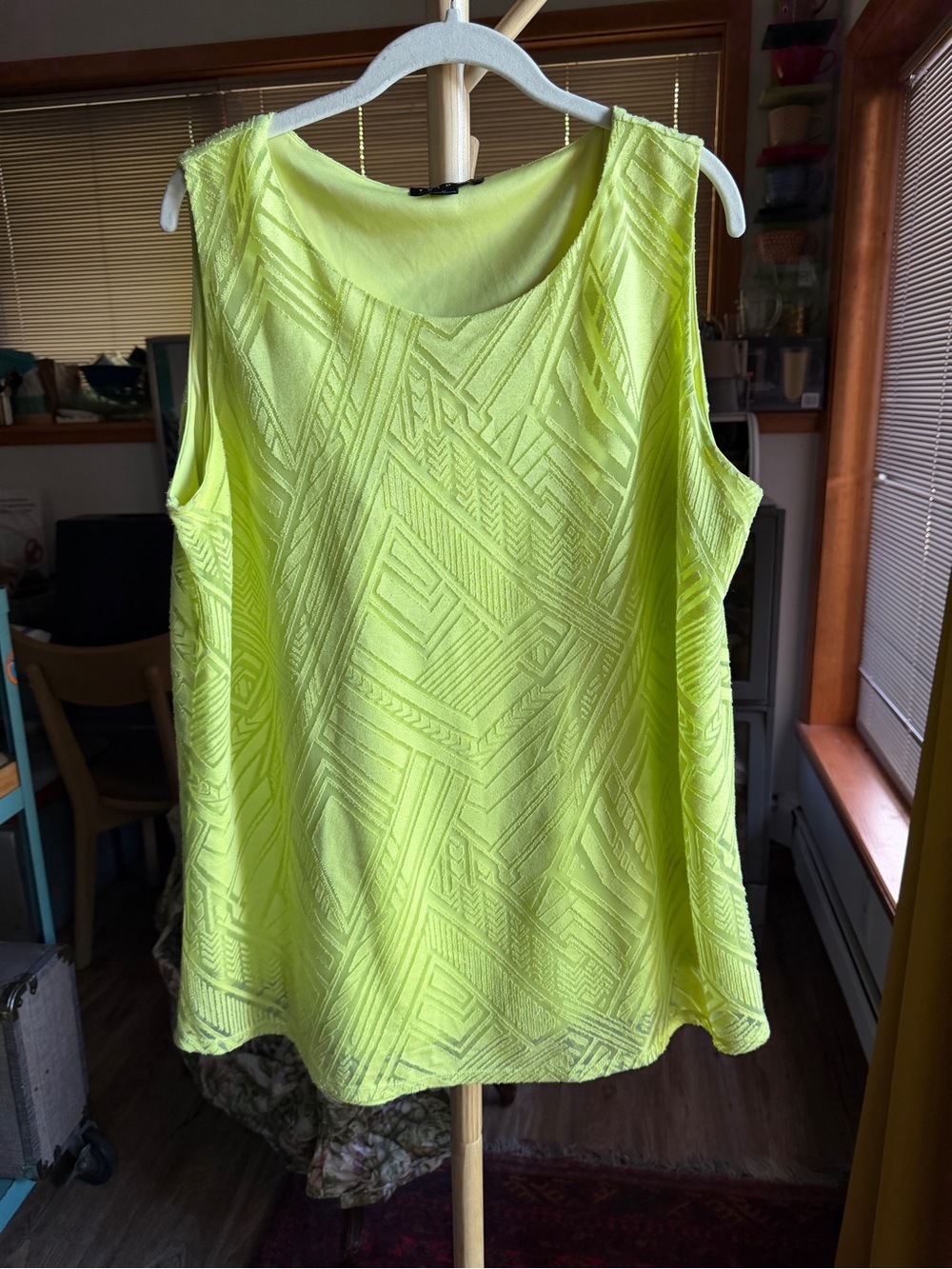 Tribal chartreuse safety green burnout pattern tank shell size XL EUC
